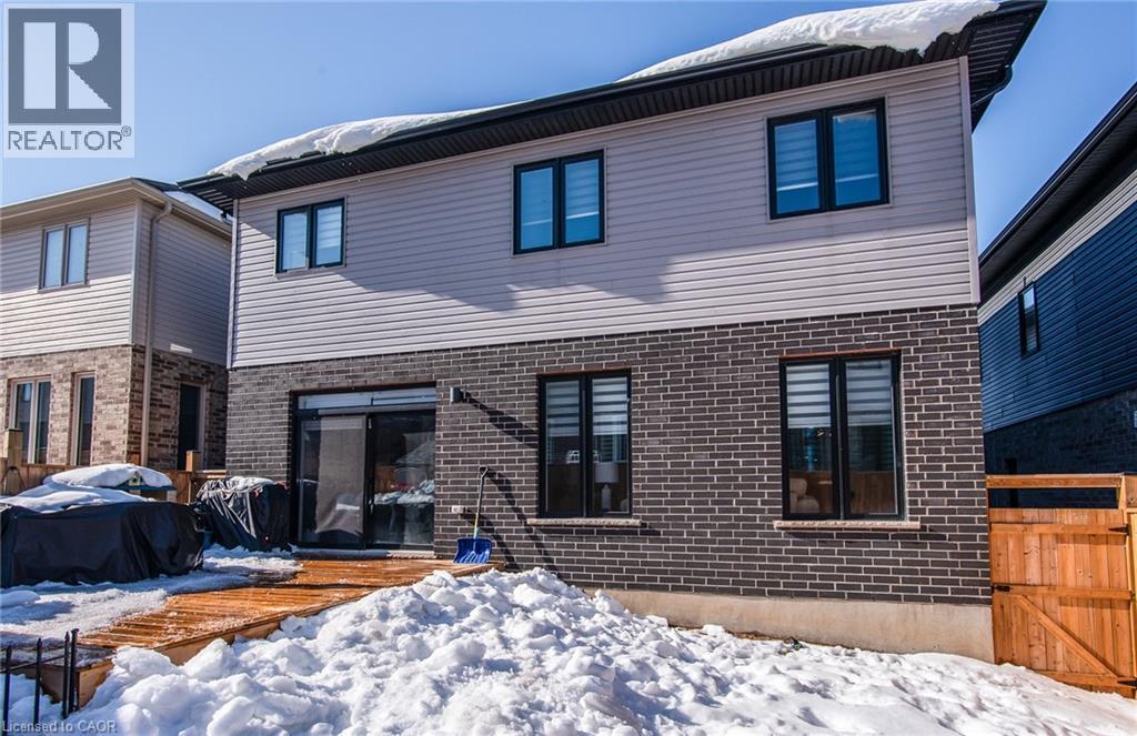 351 Chokecherry Crescent, Waterloo, ON - Outdoor With Exterior