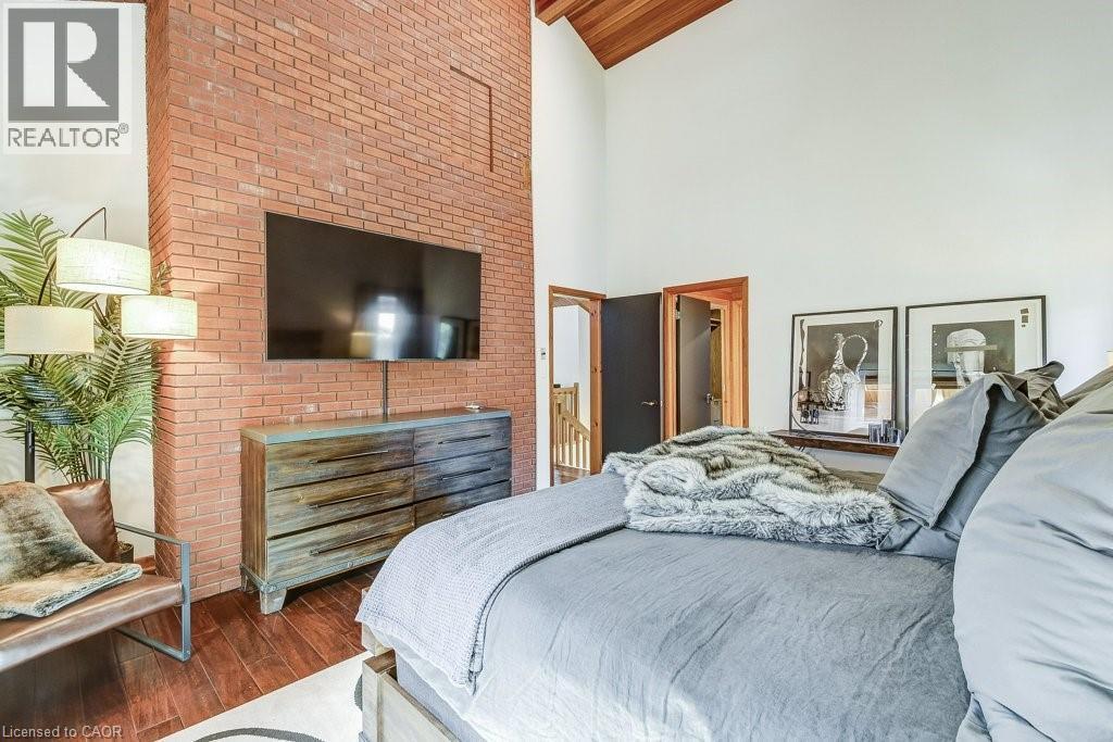 9 Foresthill Crescent, Fonthill, ON - Indoor Photo Showing Bedroom