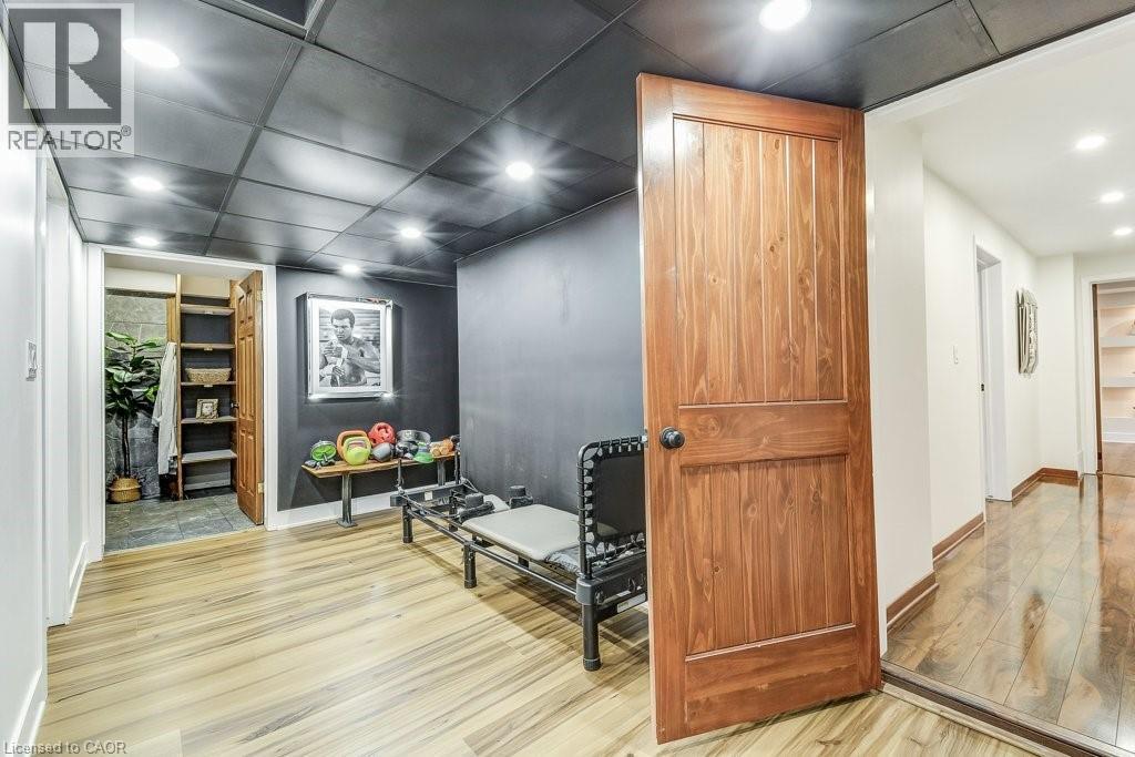 9 Foresthill Crescent, Fonthill, ON - Indoor Photo Showing Other Room