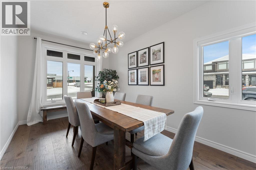 2 Masters Lane, Paris, ON - Indoor Photo Showing Dining Room