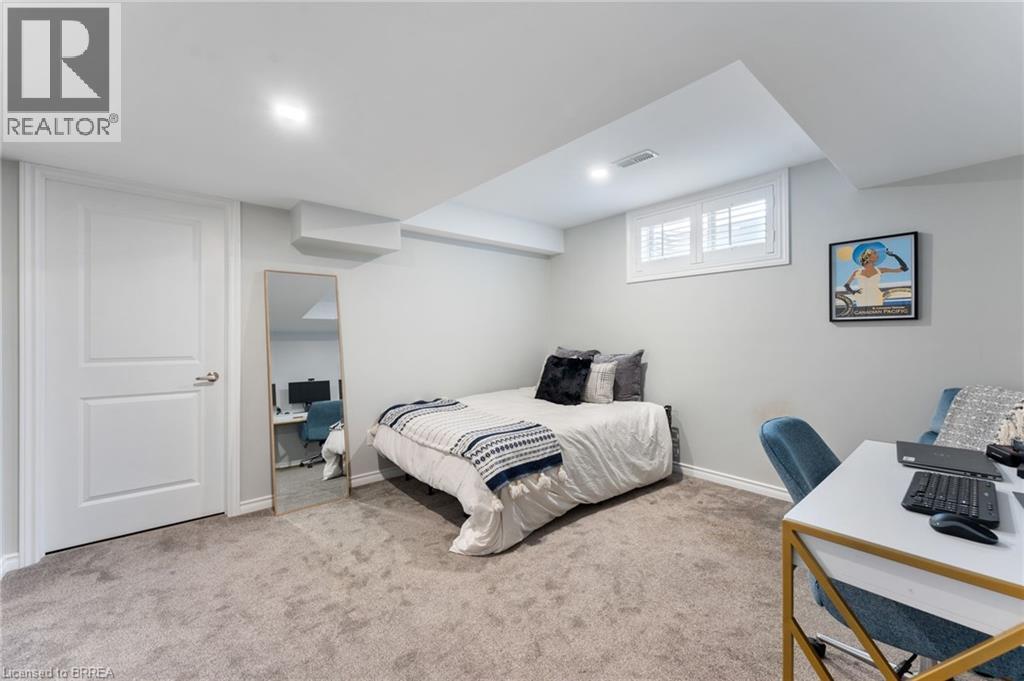 2 Masters Lane, Paris, ON - Indoor Photo Showing Other Room