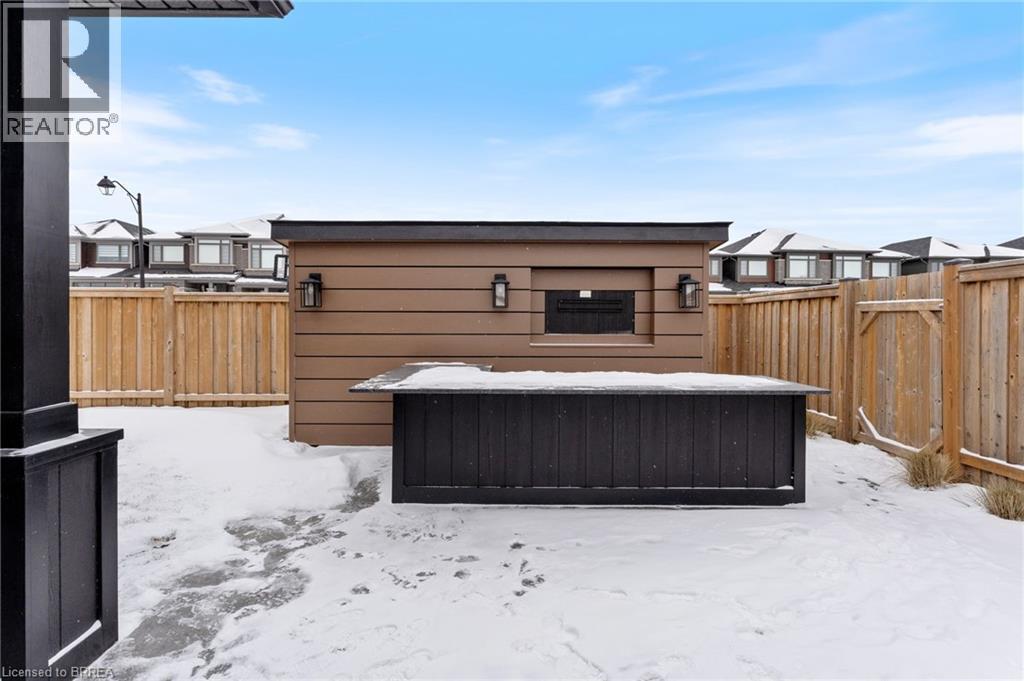 2 Masters Lane, Paris, ON - Outdoor