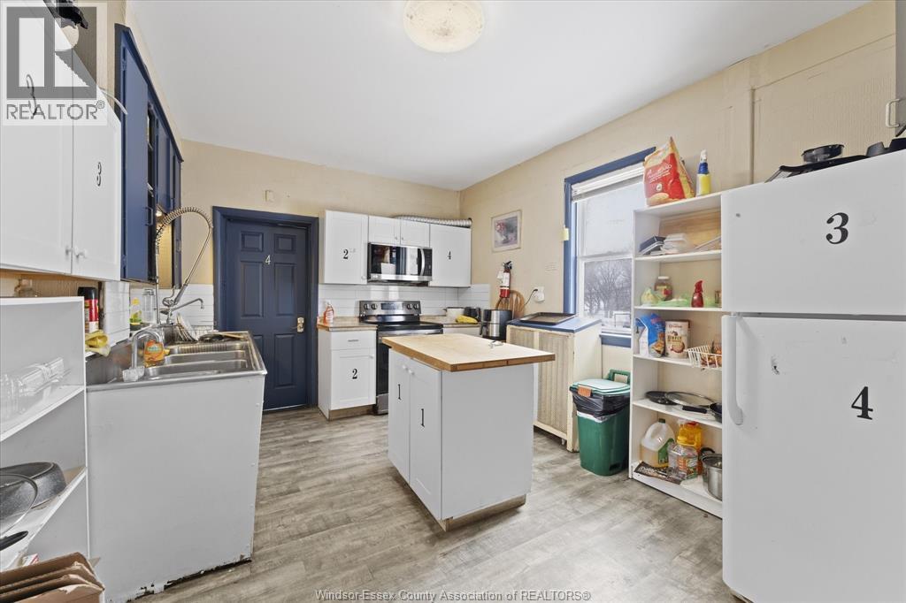3060 Sandwich, Windsor, ON - Indoor Photo Showing Kitchen