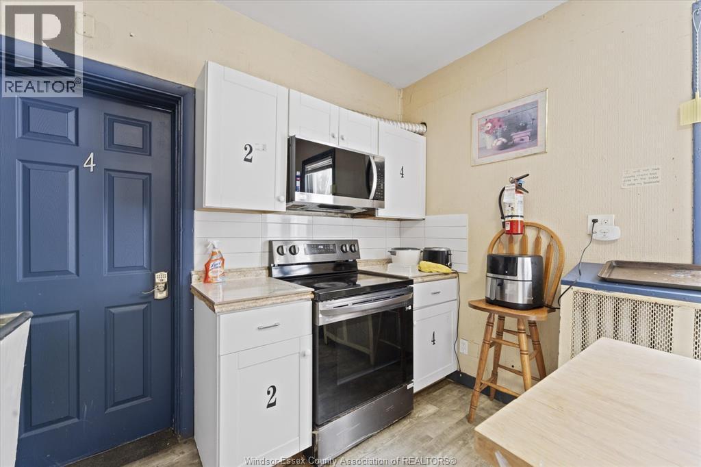 3060 Sandwich, Windsor, ON - Indoor Photo Showing Kitchen