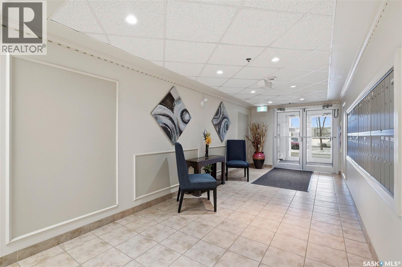 110 215 Lowe Road, Saskatoon, SK