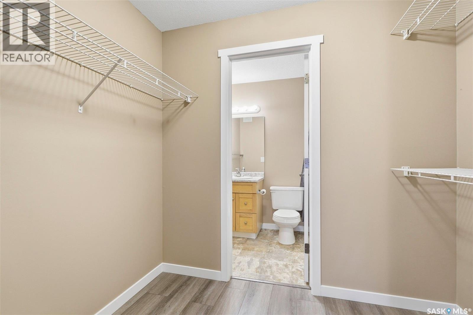 110 215 Lowe Road, Saskatoon, SK