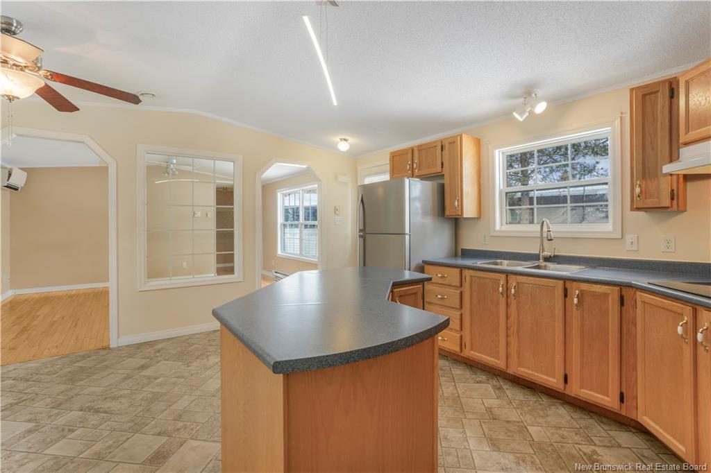 107 Hedgeview Dr, Fredericton, NB