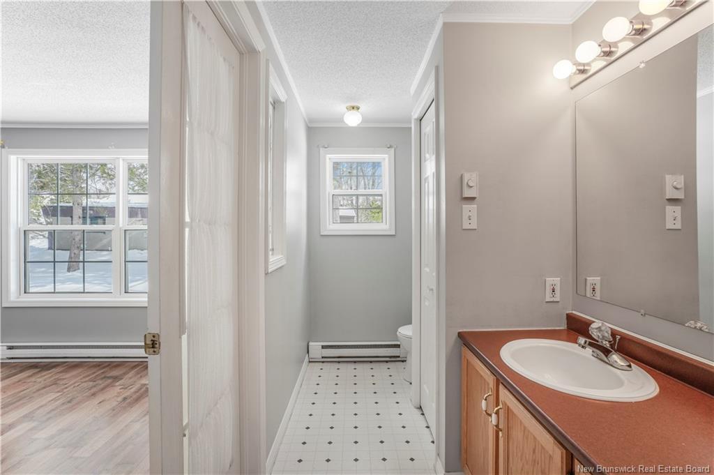 107 Hedgeview Dr, Fredericton, NB