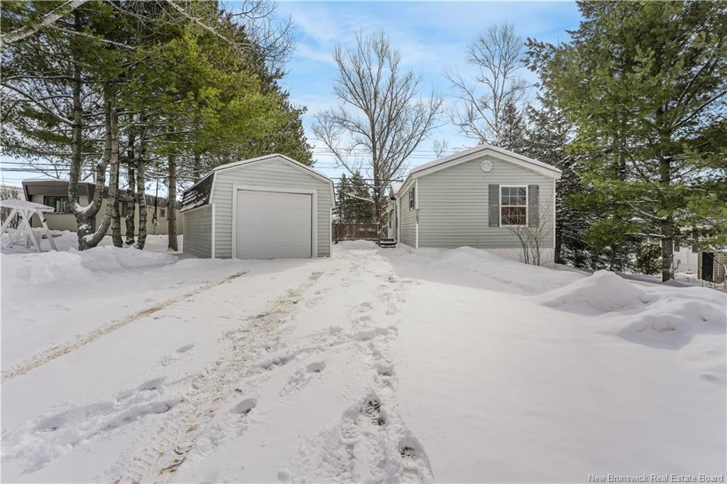 107 Hedgeview Dr, Fredericton, NB