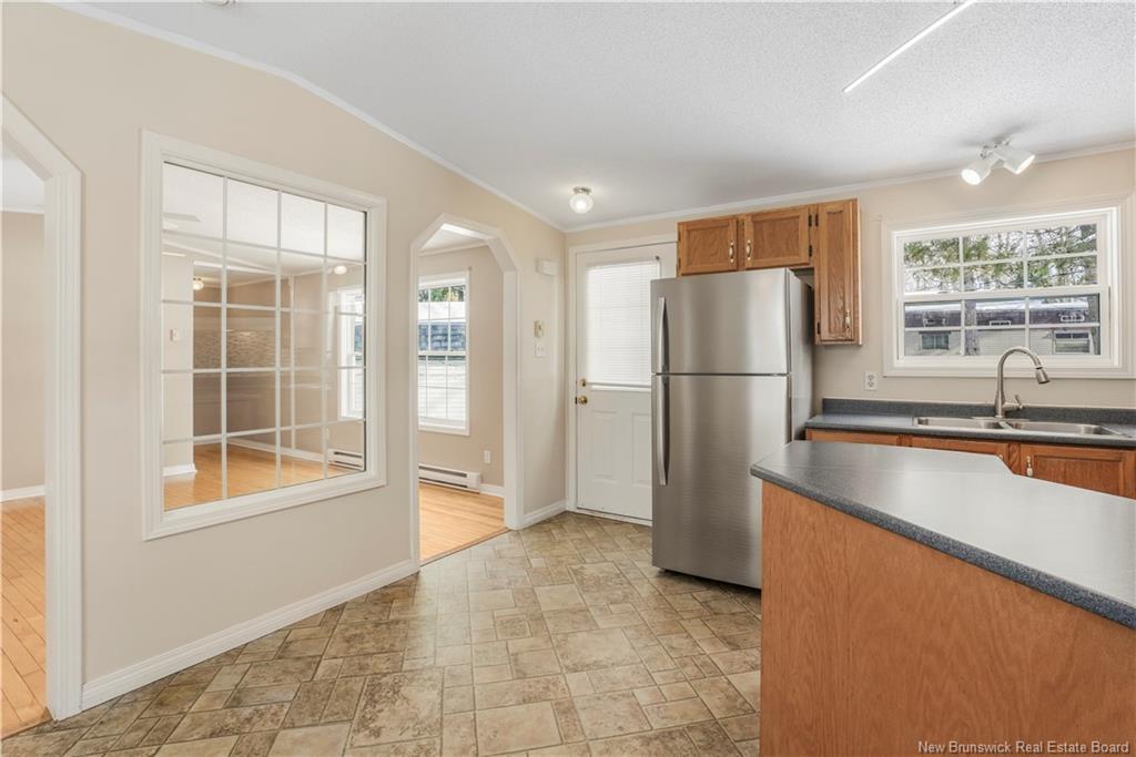 107 Hedgeview Dr, Fredericton, NB