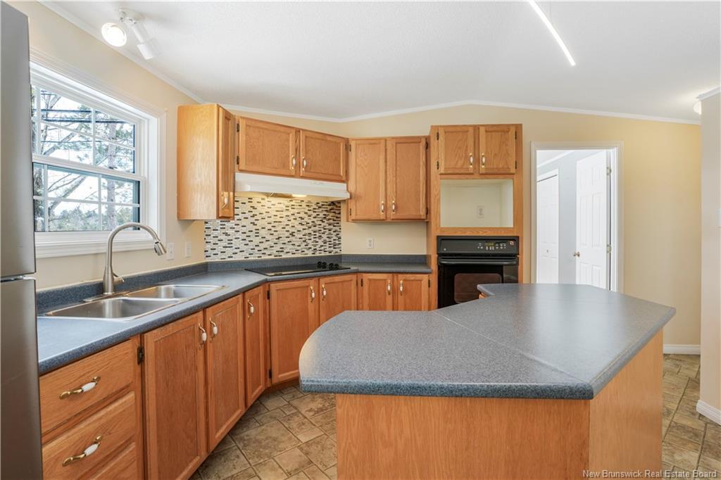 107 Hedgeview Dr, Fredericton, NB