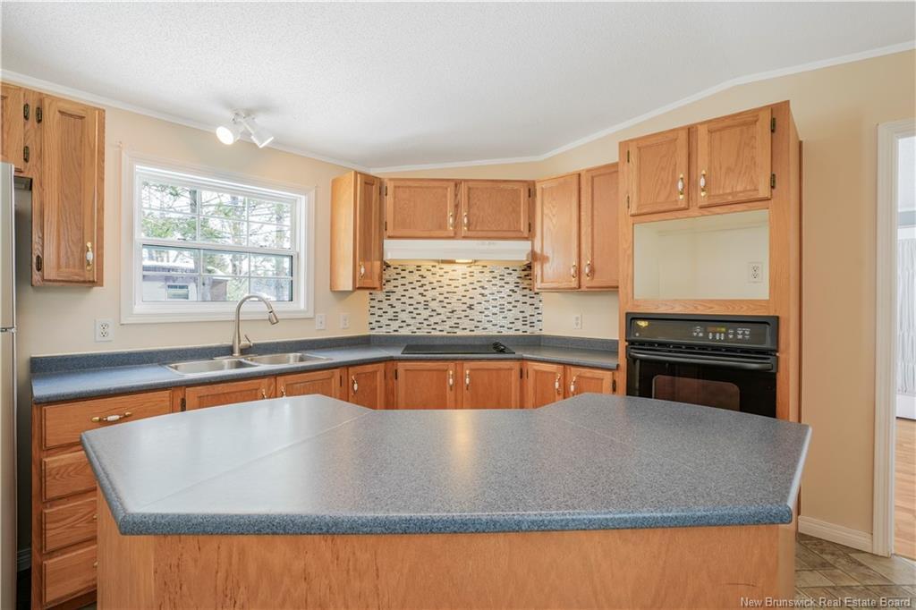 107 Hedgeview Dr, Fredericton, NB