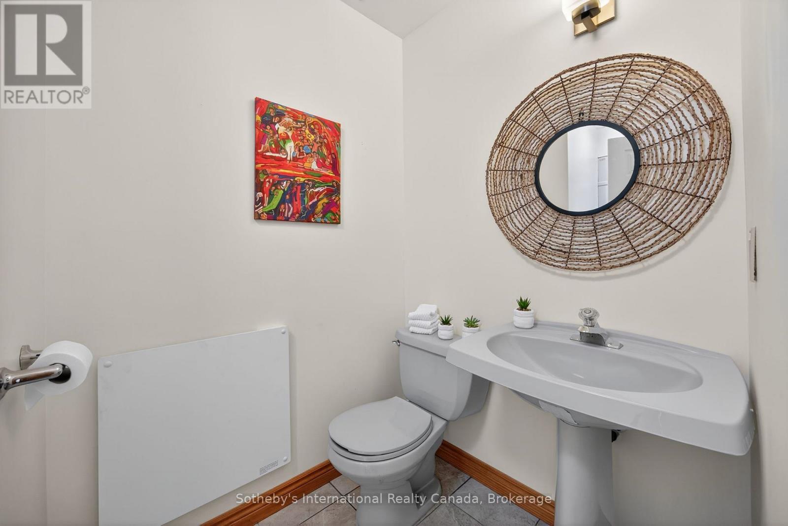 Main level bath w/shower - 1420 Tiny Beaches Road N, Tiny, ON - Indoor Photo Showing Bathroom