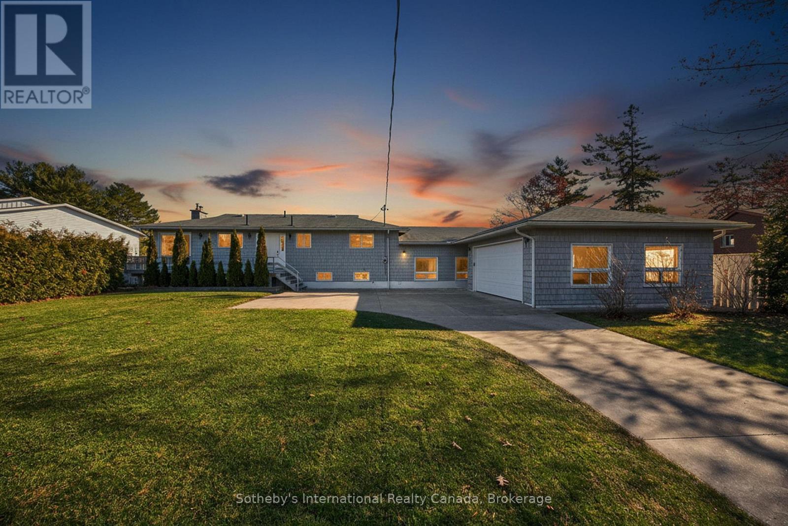 Dusk falls to reveal stunning sunsets - 1420 Tiny Beaches Road N, Tiny, ON - Outdoor