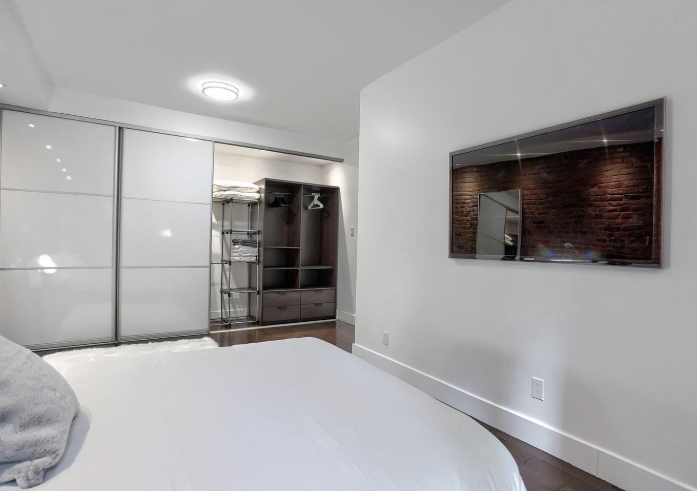 Chambre à coucher - 1218 Rue Alexandre-Desève, Montréal (Ville-Marie), QC - Indoor Photo Showing Bedroom