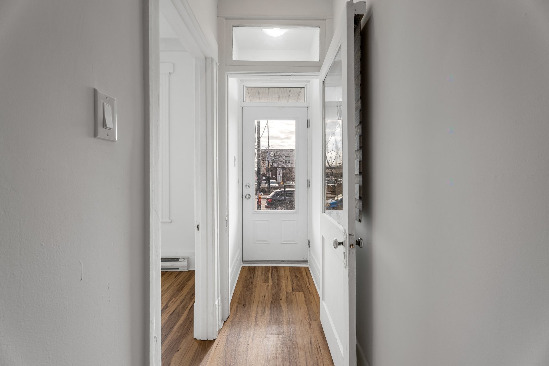 Hall d'entrée/Vestibule - 5881 Rue St-Denis, Montréal (Rosemont/La Petite-Patrie), QC - Indoor Photo Showing Other Room