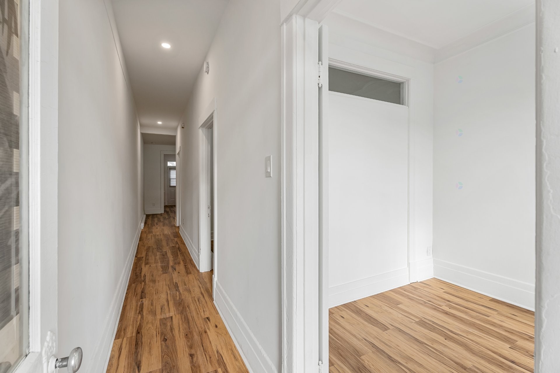 Hall d'entrée/Vestibule - 5881 Rue St-Denis, Montréal (Rosemont/La Petite-Patrie), QC - Indoor Photo Showing Other Room