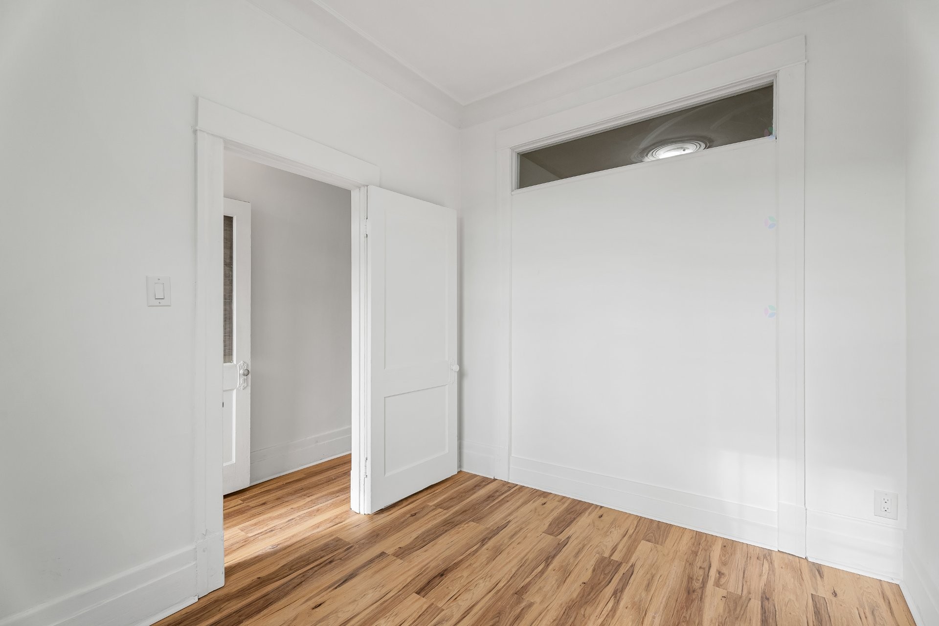Chambre à coucher - 5881 Rue St-Denis, Montréal (Rosemont/La Petite-Patrie), QC - Indoor Photo Showing Other Room