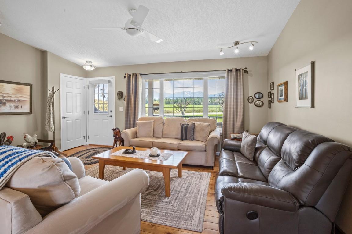 2372 20Th Street, Lister, BC