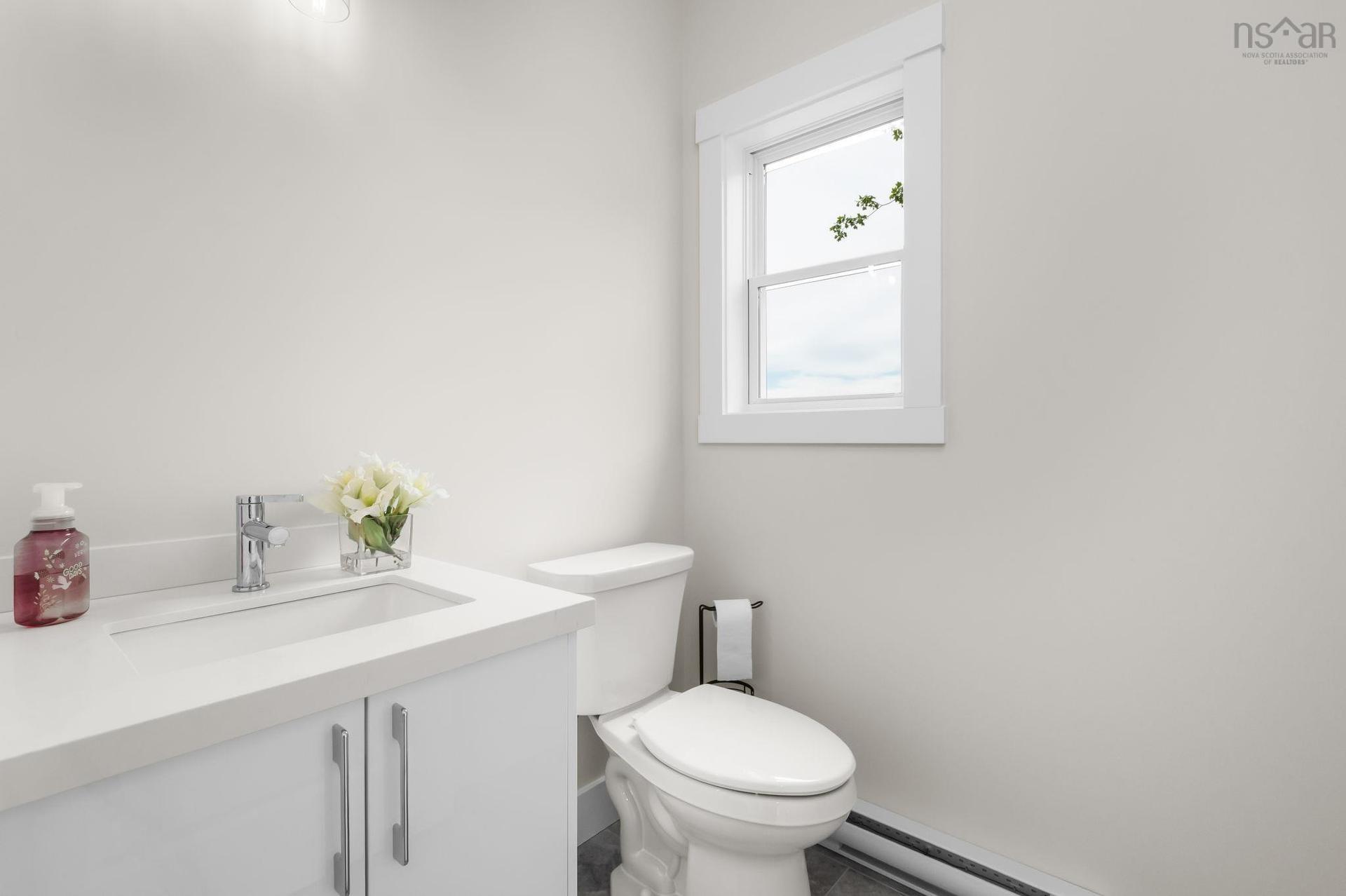 85 Simona Drive, Dartmouth, NS - Indoor Photo Showing Bathroom