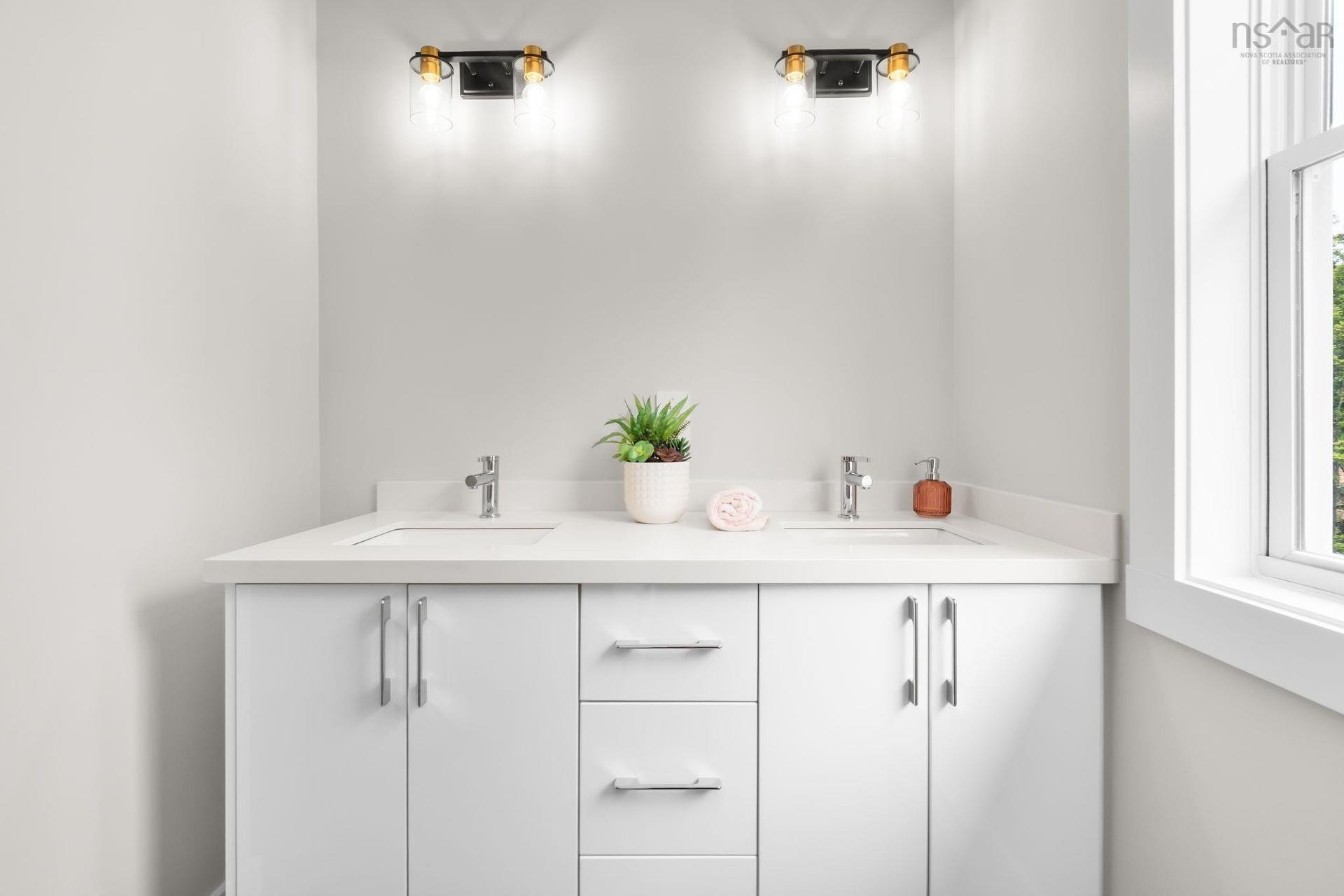 85 Simona Drive, Dartmouth, NS - Indoor Photo Showing Bathroom