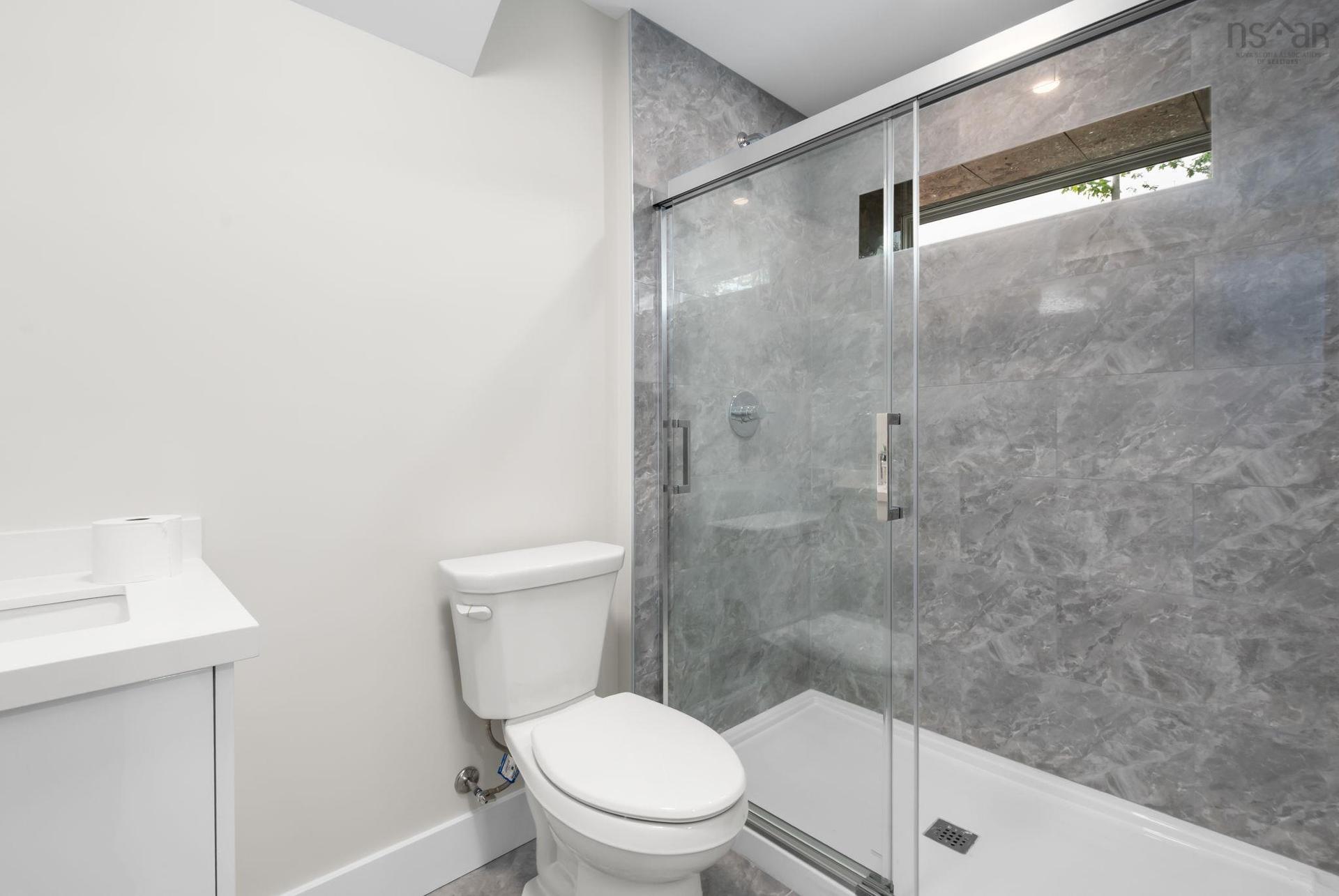 85 Simona Drive, Dartmouth, NS - Indoor Photo Showing Bathroom