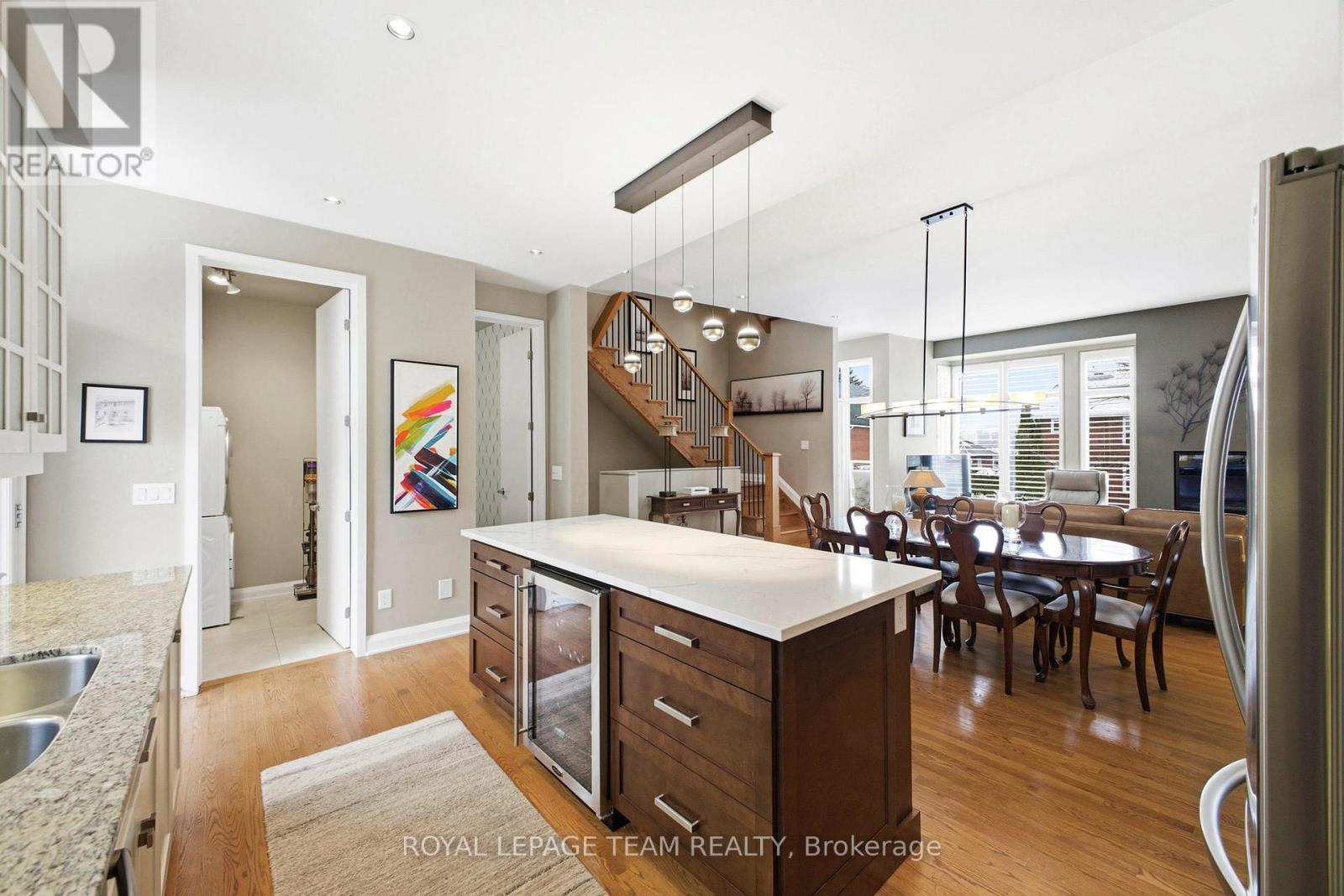 418 Mayfair Avenue, Ottawa, ON - Indoor Photo Showing Kitchen
