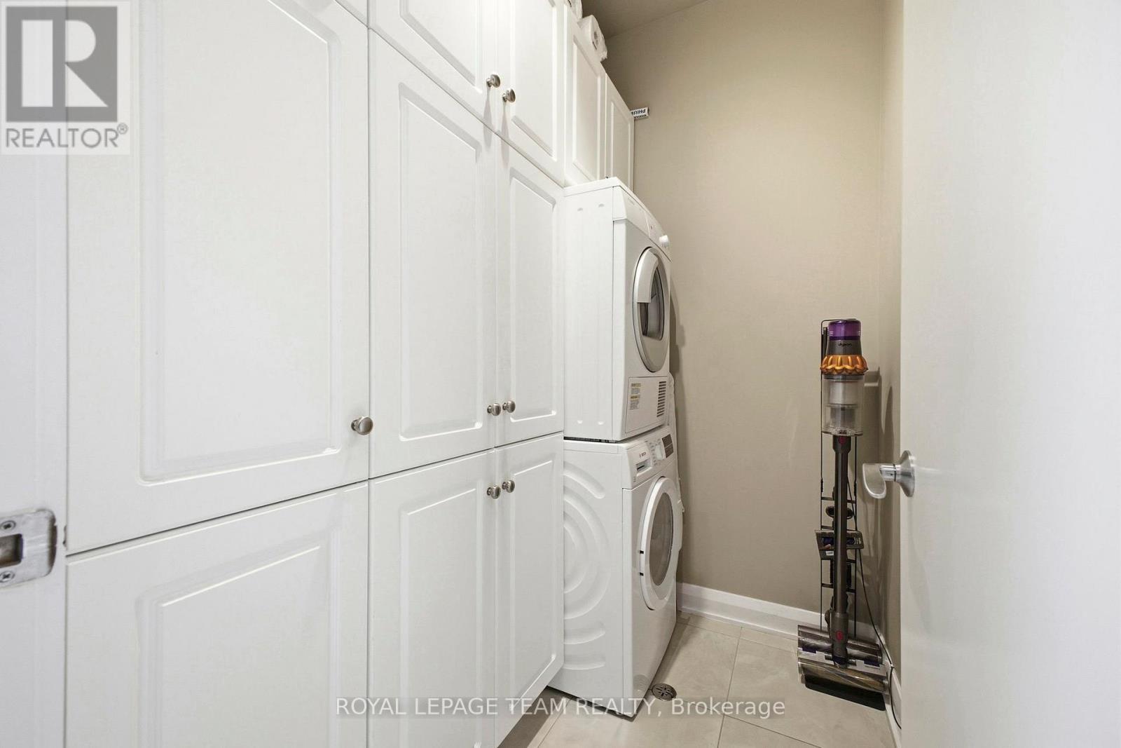 418 Mayfair Avenue, Ottawa, ON - Indoor Photo Showing Laundry Room