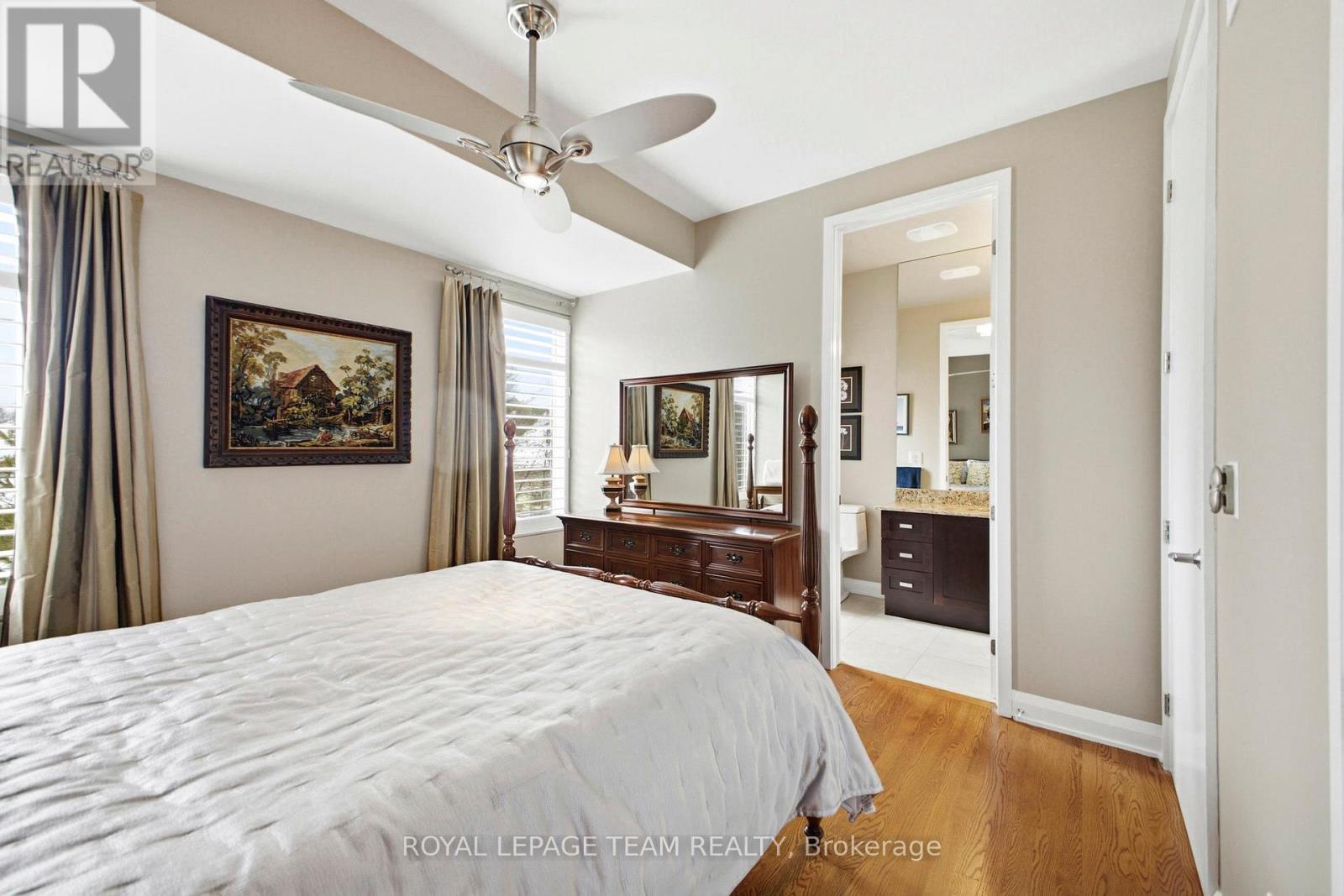 418 Mayfair Avenue, Ottawa, ON - Indoor Photo Showing Bedroom