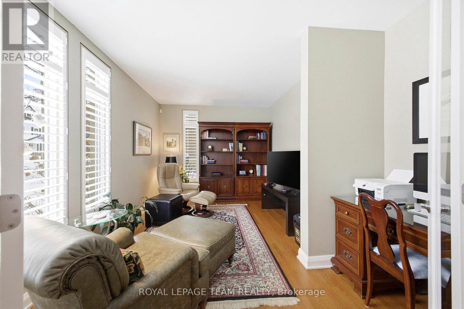 418 Mayfair Avenue, Ottawa, ON - Indoor