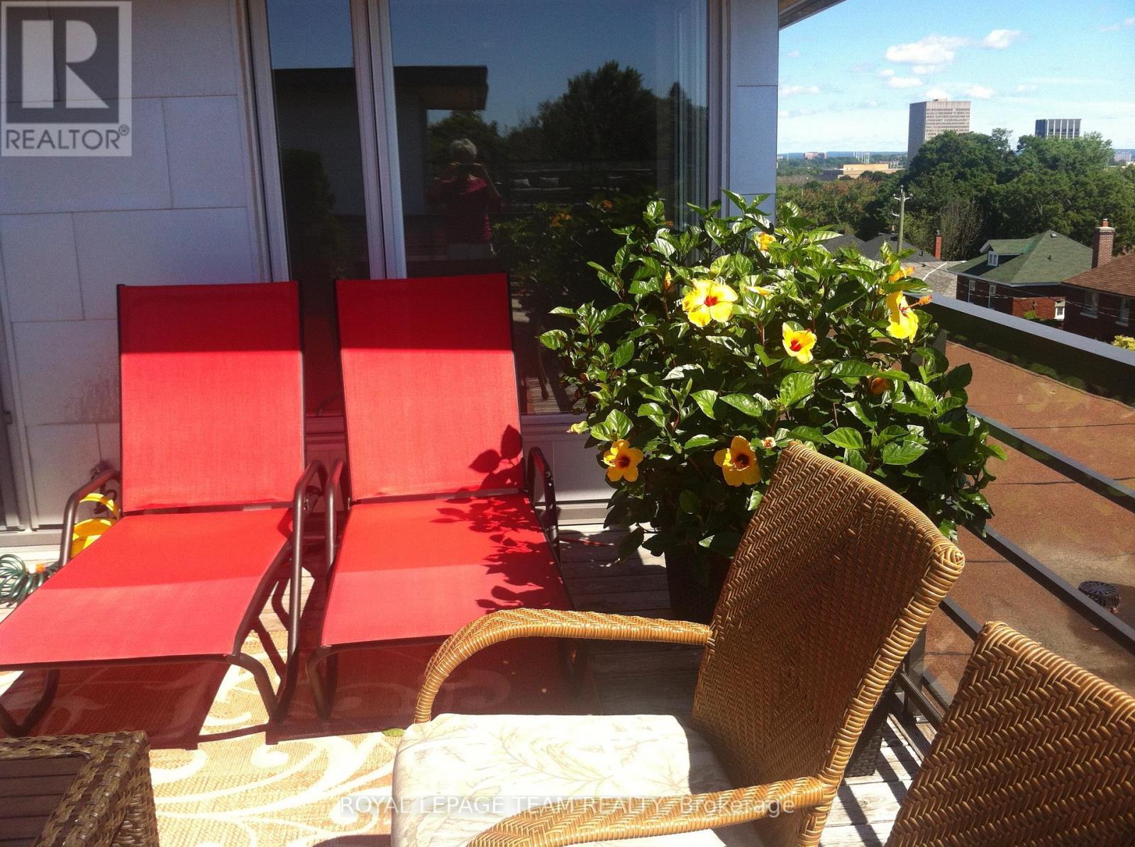 418 Mayfair Avenue, Ottawa, ON - Outdoor With Exterior