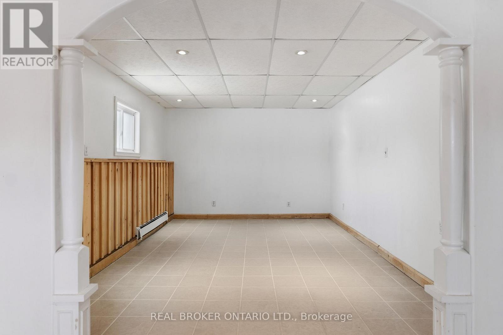 379 Southworth Street S, Welland (Lincoln/Crowland), ON - Indoor Photo Showing Other Room