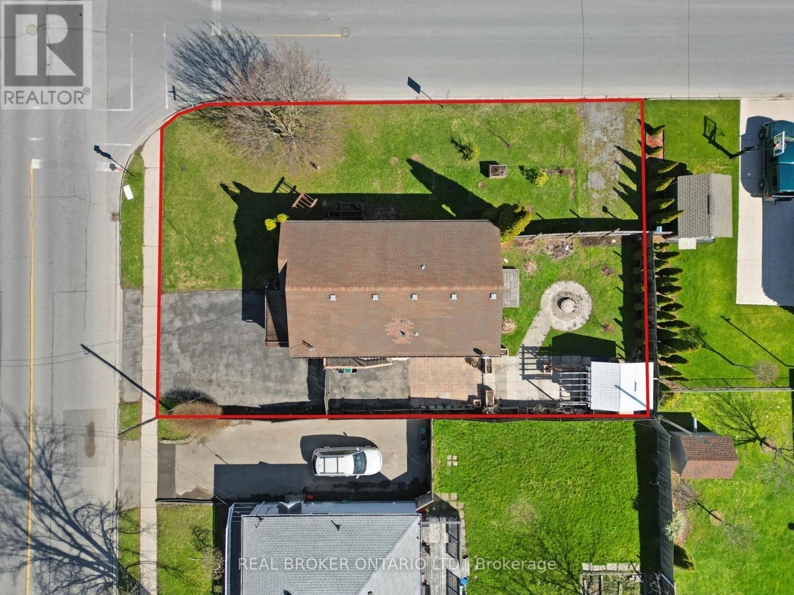 379 Southworth Street S, Welland (Lincoln/Crowland), ON -