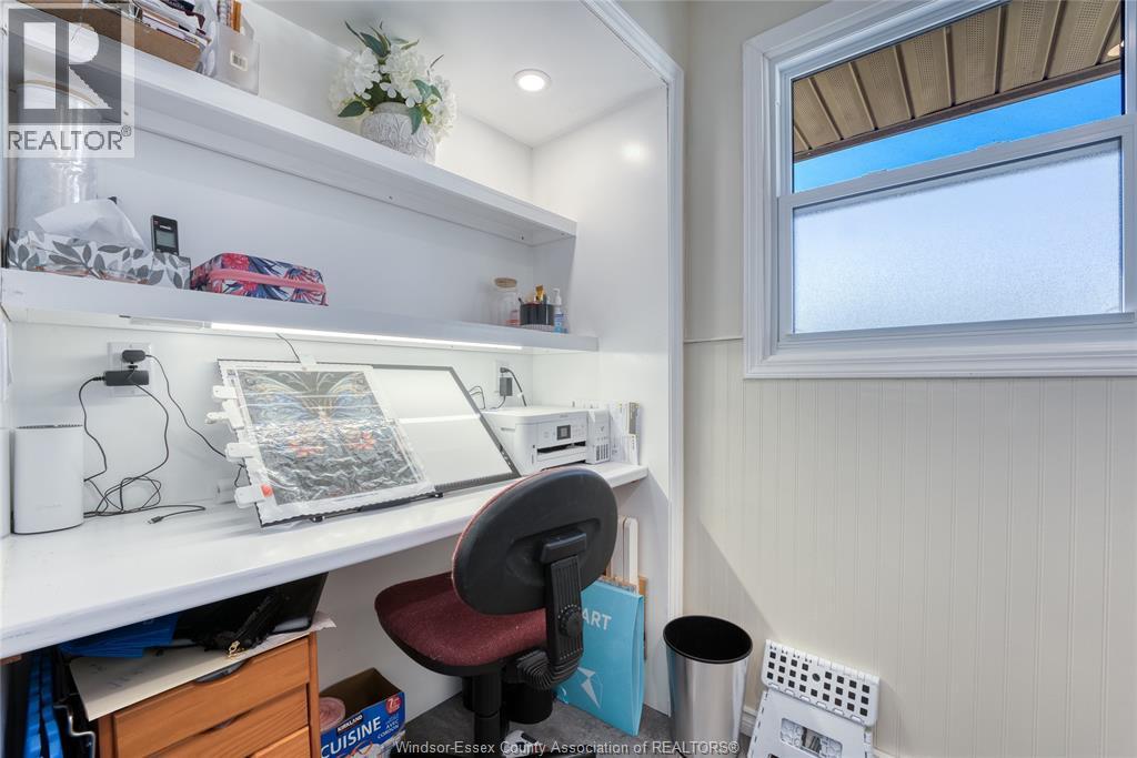 111 Danforth, Leamington, ON - Indoor Photo Showing Laundry Room