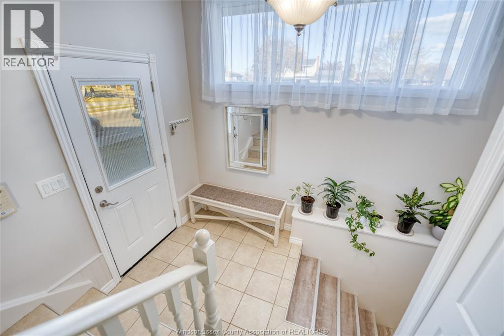 111 Danforth, Leamington, ON - Indoor Photo Showing Other Room