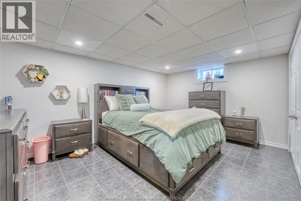 111 Danforth, Leamington, ON - Indoor Photo Showing Bedroom