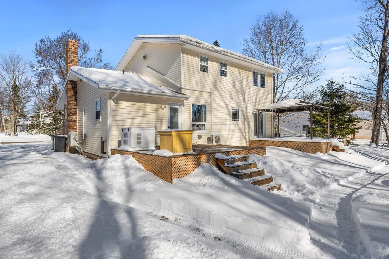 7 Woodlands Boulevard, Cornwall, PE