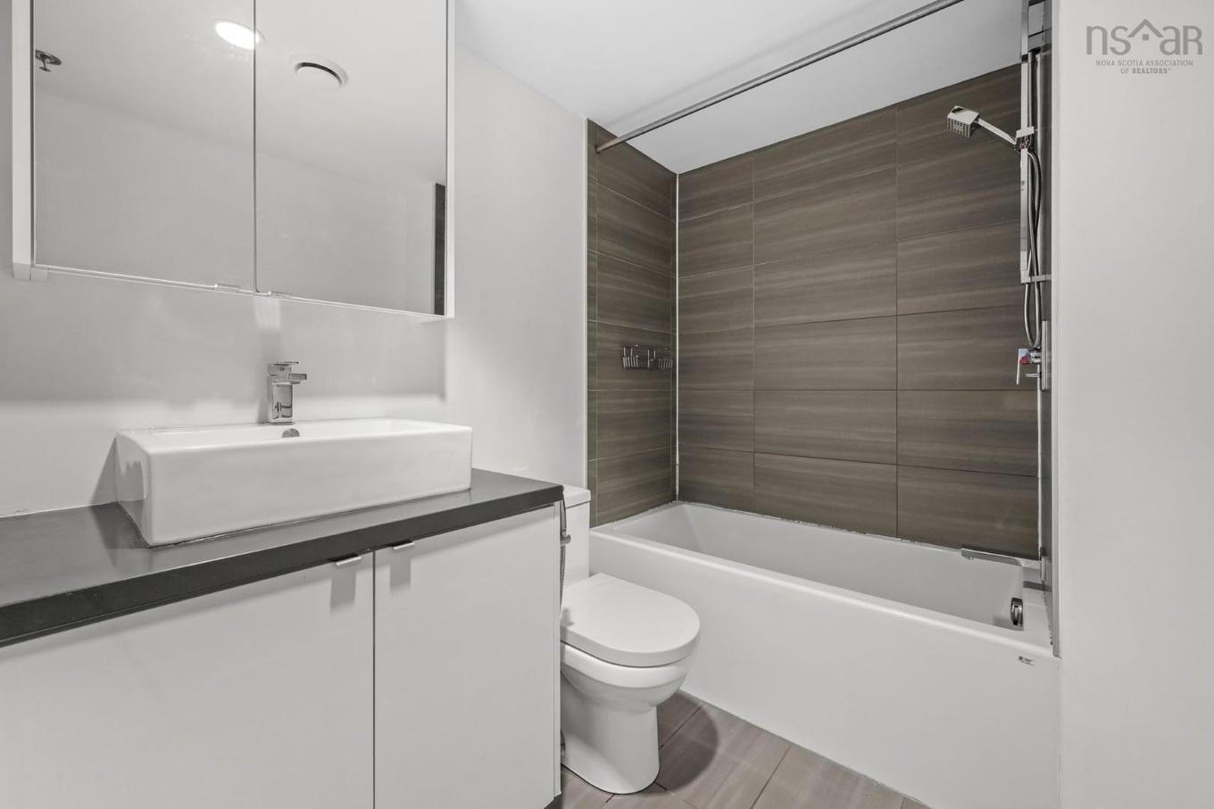 527 1065 Barrington Street, Halifax, NS