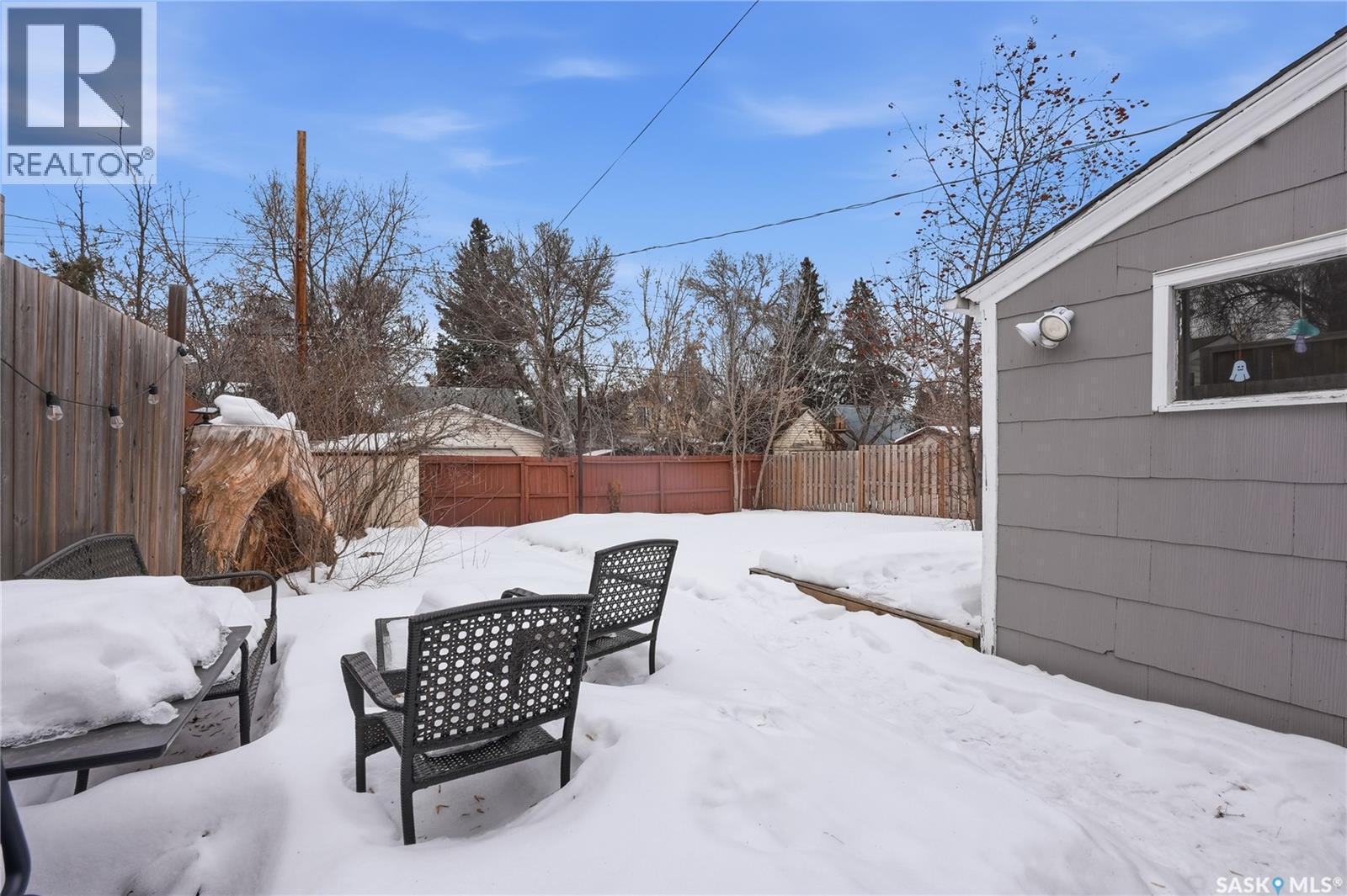 215 Ash Street E, Saskatoon, SK - Outdoor