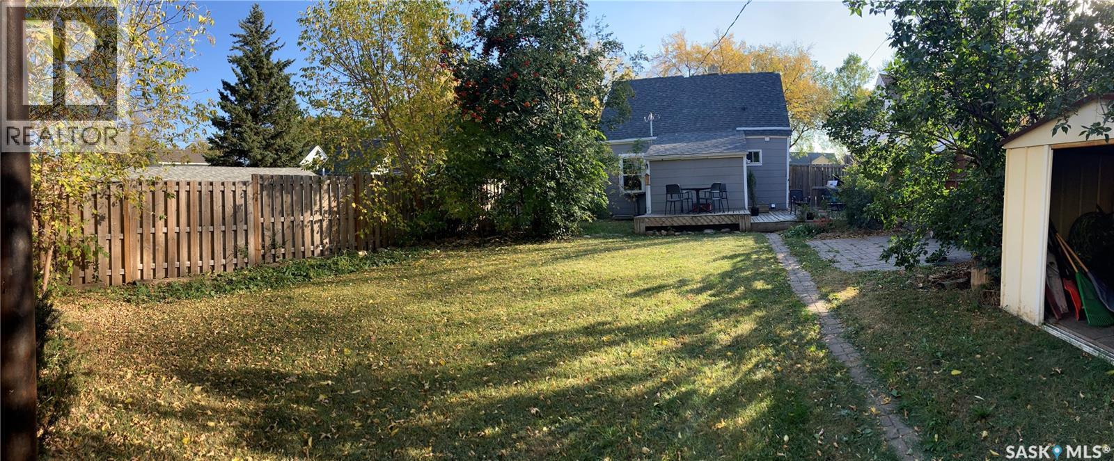 215 Ash Street E, Saskatoon, SK - Outdoor