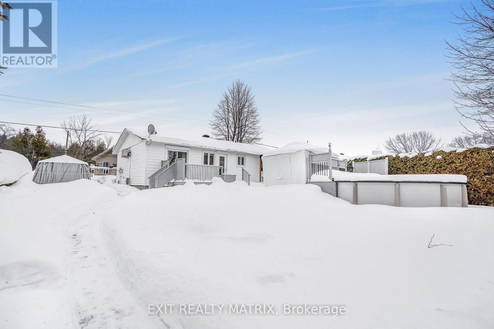 636 Front Road, Champlain, ON - Outdoor