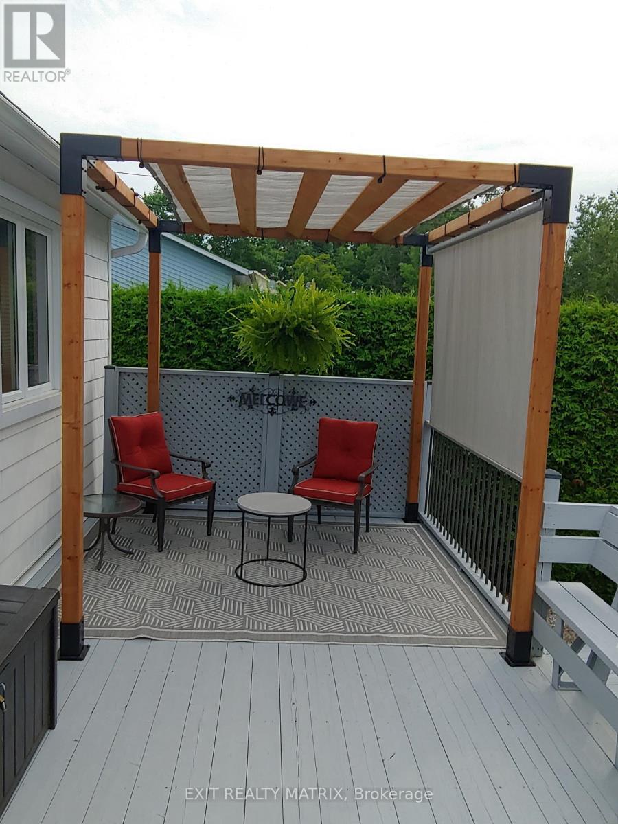 636 Front Road, Champlain, ON - Outdoor With Exterior