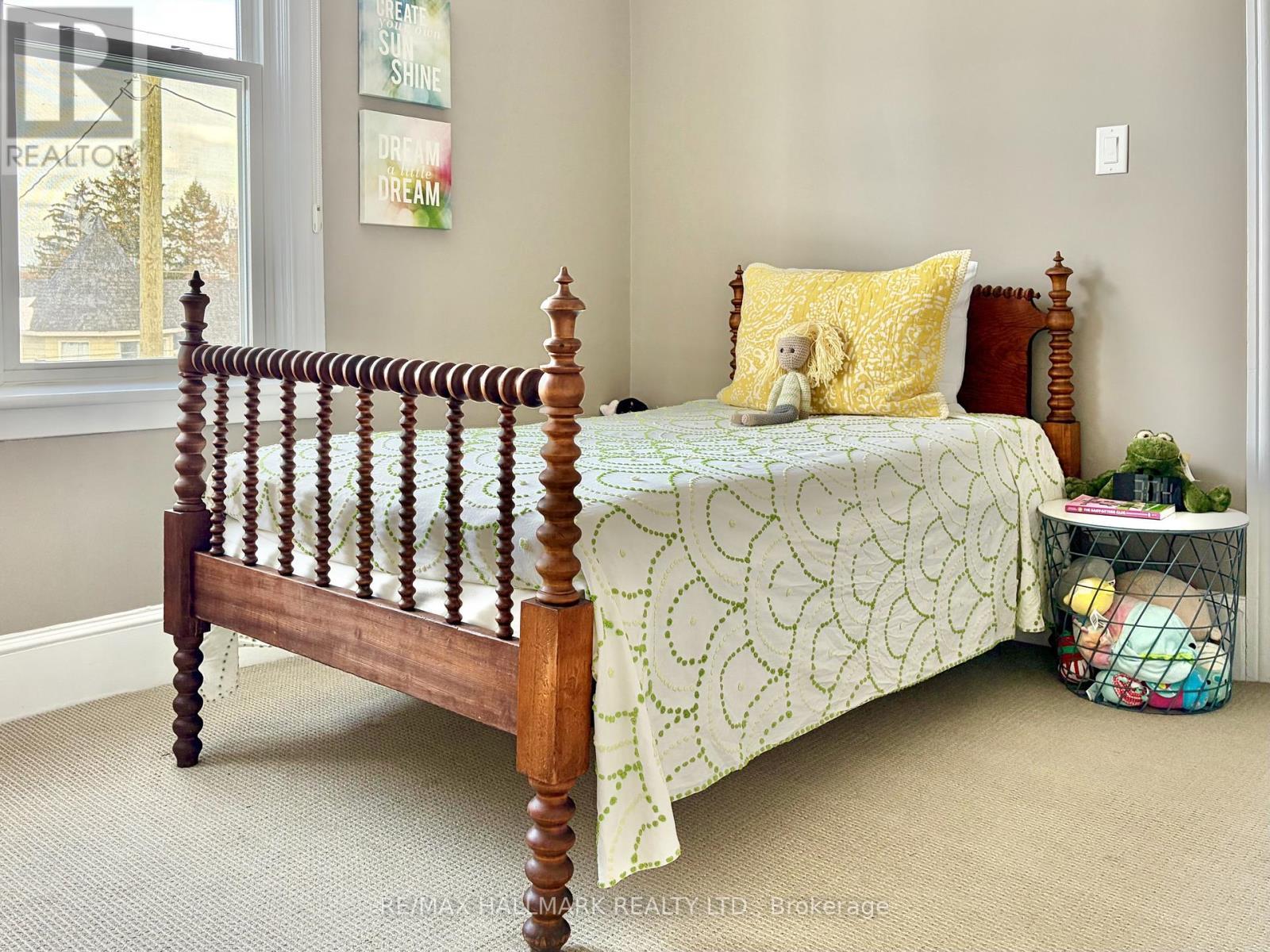407 Aberdeen Avenue, Hamilton, ON - Indoor Photo Showing Bedroom