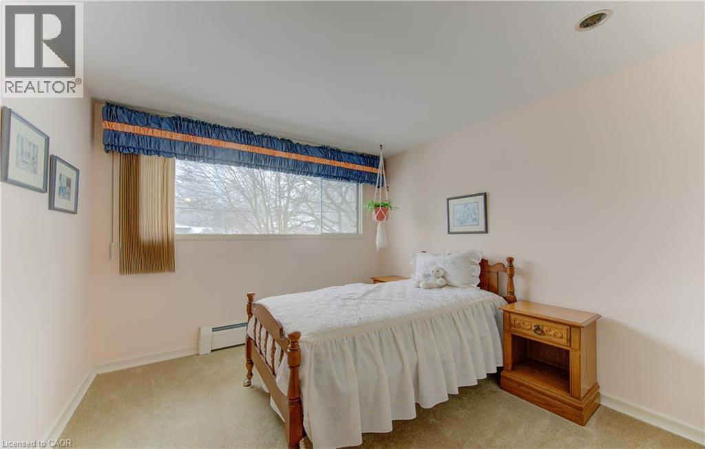 26 Deerpark Crescent, Kitchener, ON - Indoor Photo Showing Bedroom