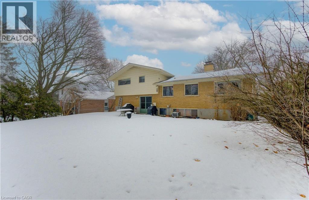 26 Deerpark Crescent, Kitchener, ON - Outdoor