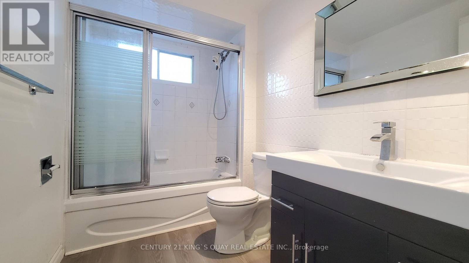 6 Cottsmore Crescent, Markham, ON - Indoor Photo Showing Bathroom