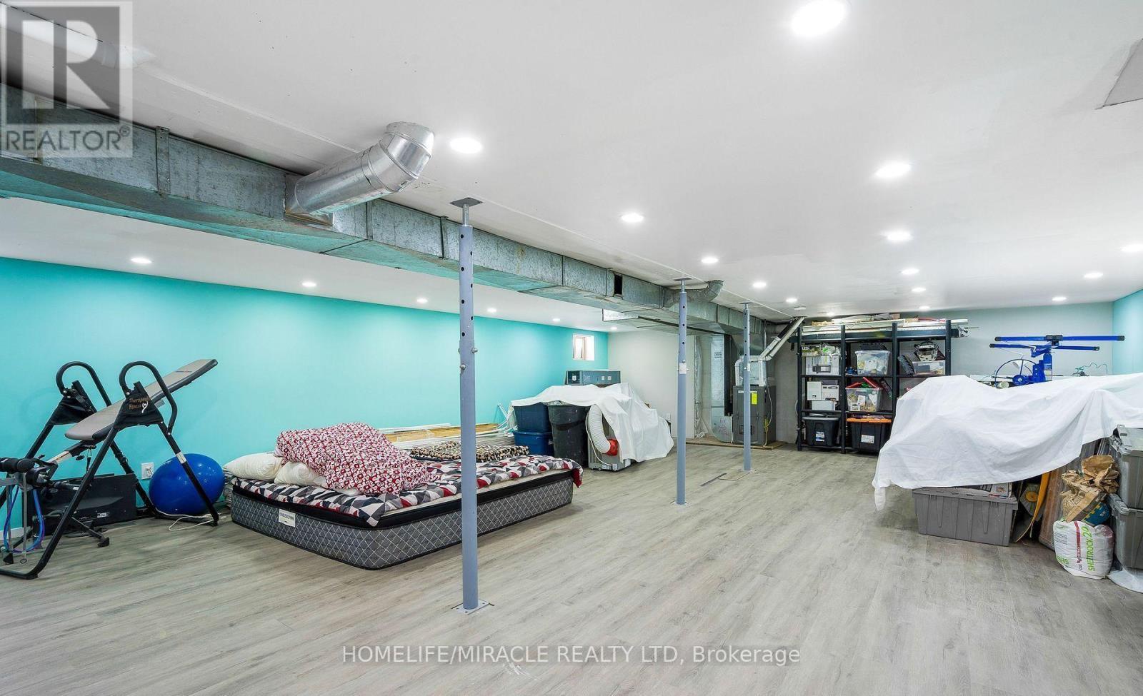 101 River Road E, Wasaga Beach, ON - Indoor