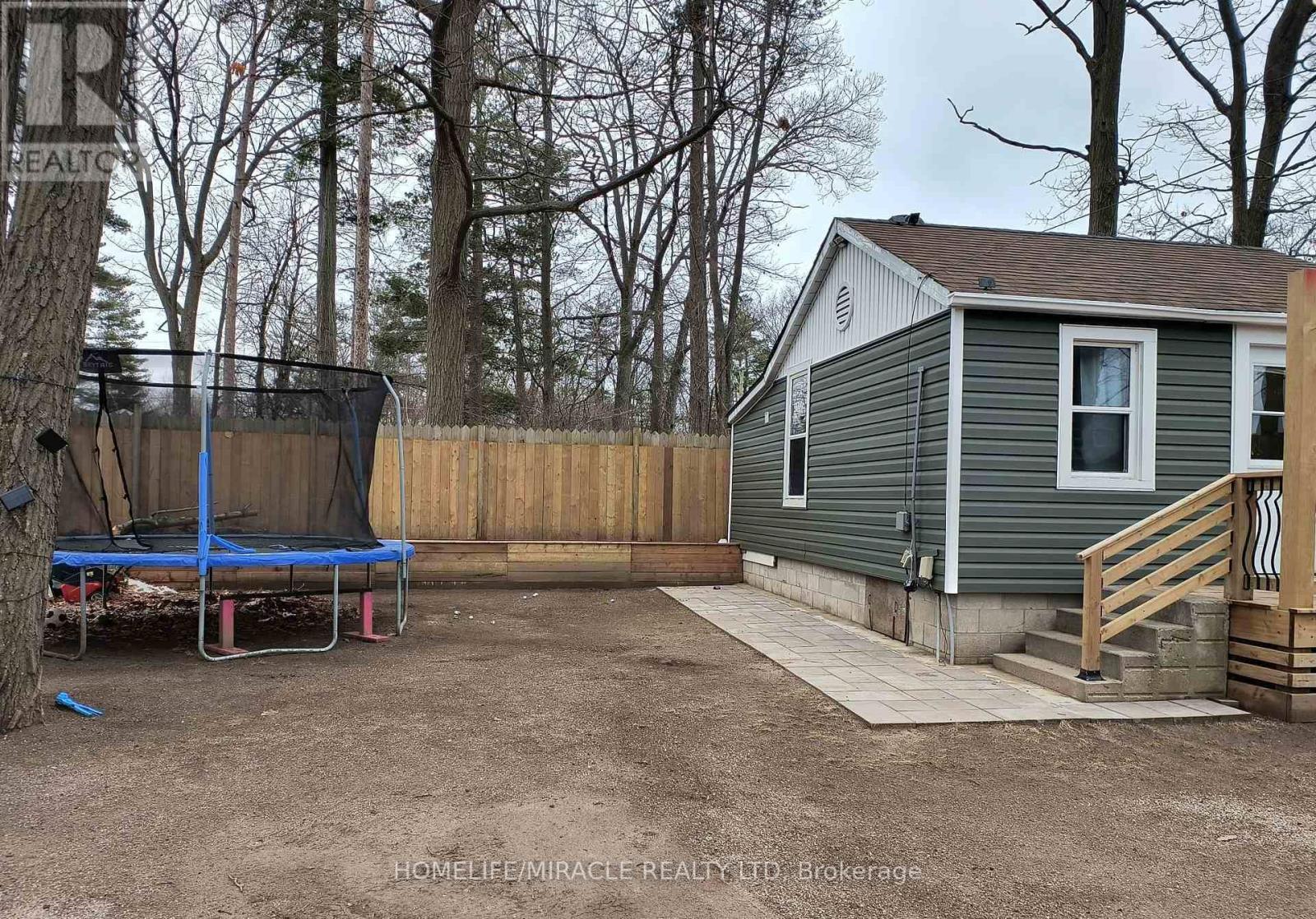 101 River Road E, Wasaga Beach, ON - Outdoor