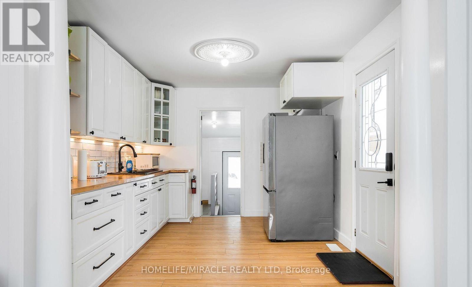 101 River Road E, Wasaga Beach, ON - Indoor