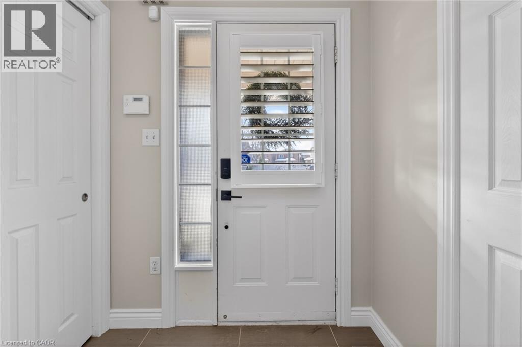 2286 Seton Crescent, Burlington, ON - Indoor Photo Showing Other Room